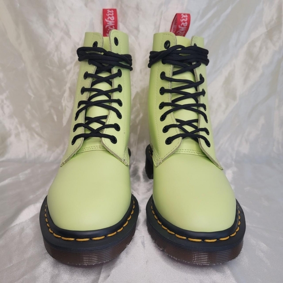 Dr. Martens x Undercover Jun Takahashi 1460 leather boots in Pastel Yellow - Picture 3 of 8